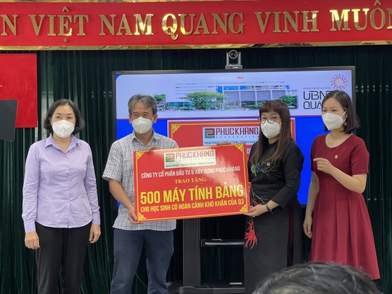 Quận 3: Phát động Tuần lễ hưởng ứng học tập suốt đời và trao tặng thiết bị học trực tuyến cho học sinh khó khăn ảnh 1 Quận 3: Phát động Tuần lễ hưởng ứng học tập suốt đời và trao tặng thiết bị học trực tuyến cho học sinh khó khăn ảnh 1