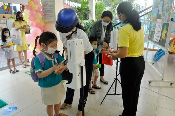 Phó Chủ tịch UBND TPHCM Dương Anh Đức: Rất an tâm với sự chuẩn bị của các nhà trường ảnh 5 Phó Chủ tịch UBND TPHCM Dương Anh Đức: Rất an tâm với sự chuẩn bị của các nhà trường ảnh 5