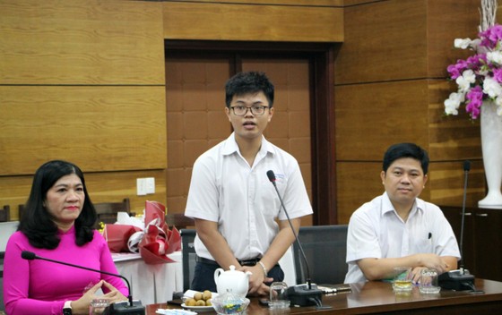 TPHCM: Thưởng nóng 150 triệu đồng cho học sinh đạt Huy chương Vàng Olympic quốc tế ảnh 2