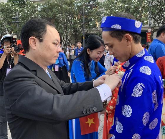 TPHCM: 100 đôi thanh niên công nhân nên duyên trong ngày Tết Độc lập ảnh 2