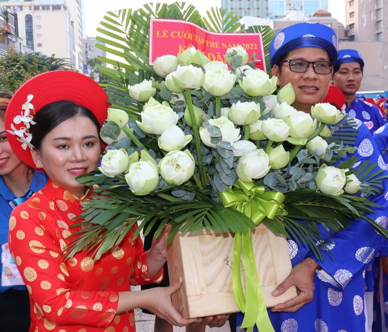 TPHCM: 100 đôi thanh niên công nhân nên duyên trong ngày Tết Độc lập ảnh 1