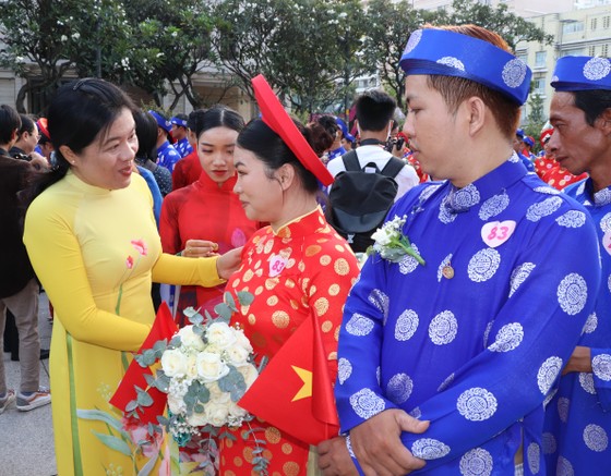 TPHCM: 100 đôi thanh niên công nhân nên duyên trong ngày Tết Độc lập ảnh 6