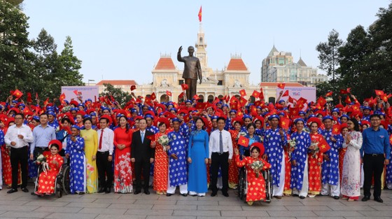 TPHCM: 100 đôi thanh niên công nhân nên duyên trong ngày Tết Độc lập ảnh 3