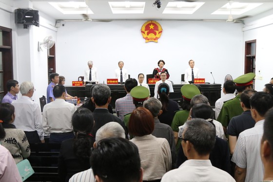 Tuyên LS. Trần Vũ Hải 12 tháng không giam giữ về tội trốn thuế ảnh 1 Tuyên luật sư Trần Vũ Hải 12 tháng không giam giữ về tội trốn thuế ảnh 1