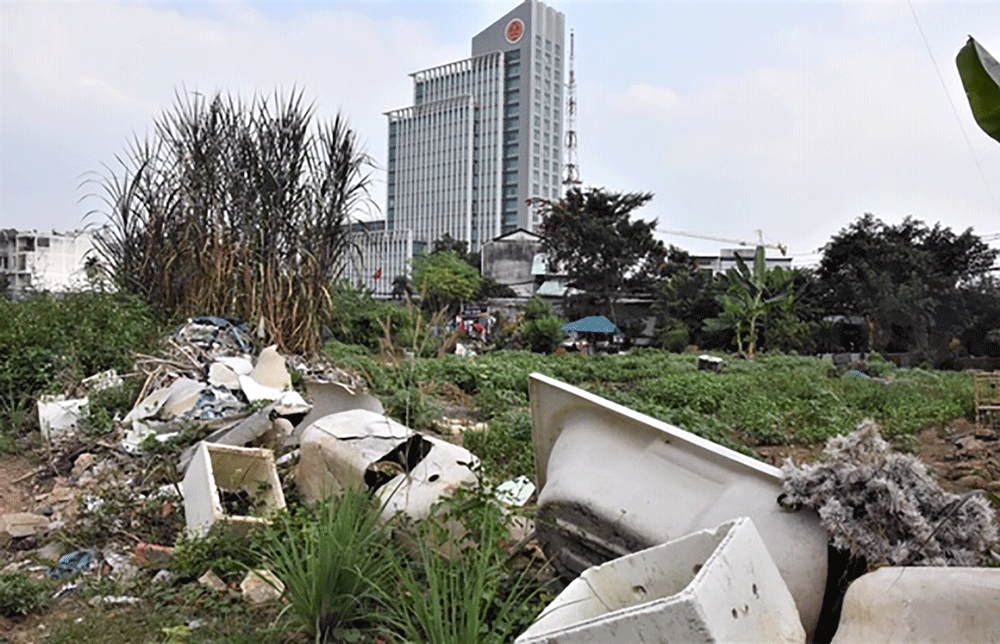 Rác xây dựng, rác cồng kềnh “ra phố” ảnh 2