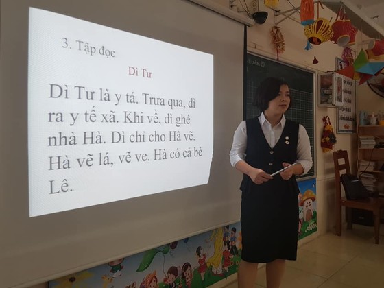 Thứ trưởng Bộ GD-ĐT giải thích về vụ “lùm xùm” liên quan SGK lớp 1 ảnh 3 Thứ trưởng Bộ GD-ĐT giải thích về vụ “lùm xùm” liên quan SGK lớp 1 ảnh 2