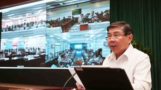 Gắn cải cách hành chính với văn hóa, văn minh ảnh 1 Chủ tịch UBND TPHCM Nguyễn Thành Phong: 99% người dân hài lòng là… chưa sát thực tế ảnh 1