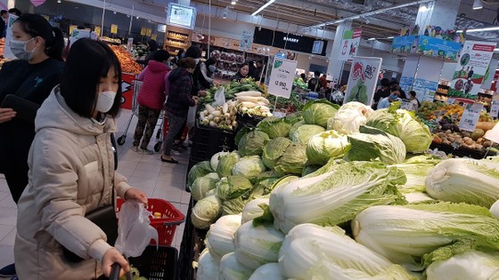 Các siêu thị vẫn ăm ắp hàng, không hề khan thiếu ảnh 2 Các siêu thị vẫn ăm ắp hàng, không hề khan thiếu ảnh 2