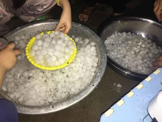 Mưa đá to như quả trứng trút xuống Lào Cai, Lai Châu ảnh 3 Mưa đá to như quả trứng trút xuống Lào Cai, Lai Châu ảnh 3