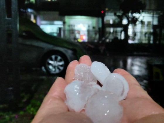Mưa đá to như quả trứng trút xuống Lào Cai, Lai Châu ảnh 2 Mưa đá to như quả trứng trút xuống Lào Cai, Lai Châu ảnh 2