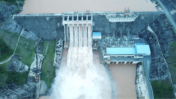 Trung Quốc xả lũ thủy điện xuống sông Hồng ảnh 3