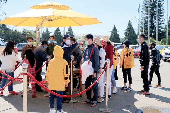 Nhiều khu du lịch mở cửa đón khách tham quan ảnh 1 Nhiều khu du lịch mở cửa đón khách tham quan ảnh 1