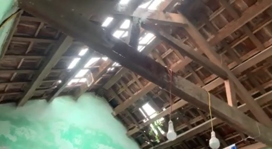 Bão số 5 gây lốc xoáy và mưa lớn nhiều nơi ảnh 1