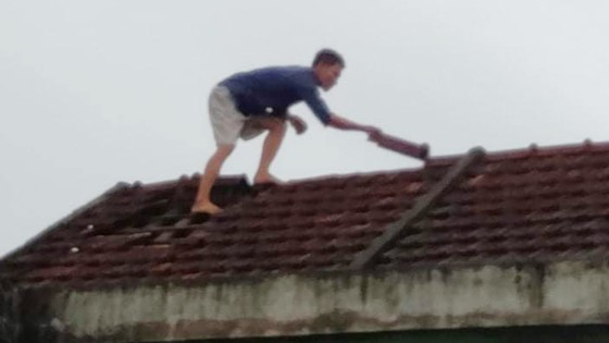 Bão số 5 gây lốc xoáy và mưa lớn nhiều nơi ảnh 26