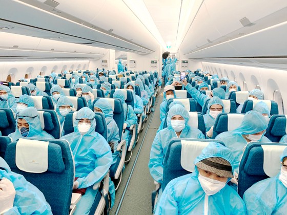 Coi trọng yếu tố an toàn khi mở lại đường bay quốc tế ảnh 2