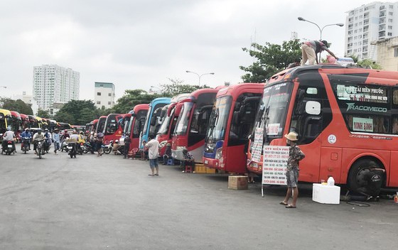 Các phương tiện vận tải trong nước được khôi phục hoàn toàn từ 0 giờ ngày 8-5 ảnh 1