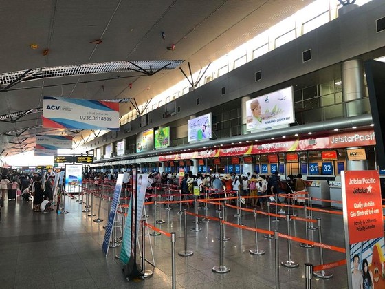 Không có việc khách du lịch ùn ùn đi khỏi Đà Nẵng ảnh 3