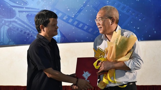 Phim truyện “Hạnh phúc của mẹ” đoạt giải Cánh diều vàng ảnh 2 Phim truyện “Hạnh phúc của mẹ” đoạt giải Cánh diều vàng ảnh 2