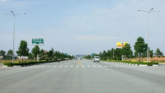 BÁN LÔ J13 MẶT TIỀN ĐƯỜNG MỸ PHƯỚC TÂN VẠN