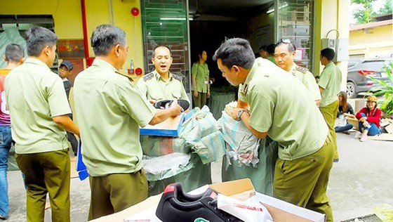 Lô hàng giả mạo, hàng nhái thương hiệu bị Quản lý Thị trường TPHCM phát hiện, tạm giữ trong năm 2018