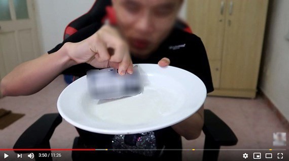 Đăng video hướng dẫn sử dụng ma túy là hành vi bị cấm Hình ảnh cắt từ một clip với nội dung hướng dẫn sử dụng ma túy từ… bột ngọt và bột mì, đăng trên YouTube gây bức xúc dư luận