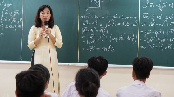 Cô Nguyễn Thu Hồng, Tổ trưởng chuyên môn Toán, Trường THPT Mạc Đĩnh Chi (TPHCM). Ảnh minh họa: HOÀNG HÙNG