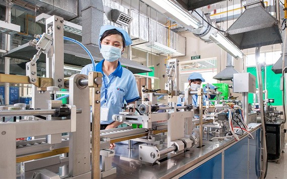 辅助工业企业革新技术 本市多家企业投资革新生产技术。(图源:琼娥)