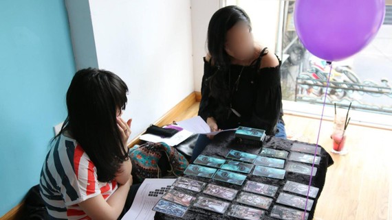 Tin lời Tarot Bói bài tarot ở các quán cà phê hiện nay