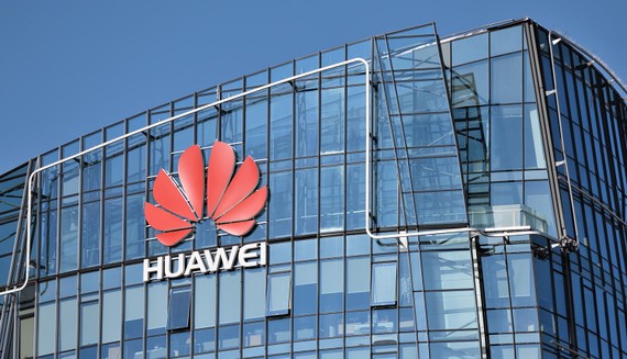 Tập đoàn công nghệ Huawei được cho là do quân đội Trung Quốc đứng sau Ảnh: CPO MAGAZINE 