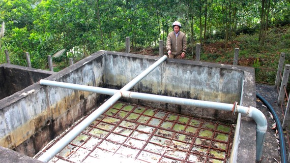 Nhà máy cấp nước sinh hoạt ở xã Đức Lạng bị bỏ hoang nhiều năm nay