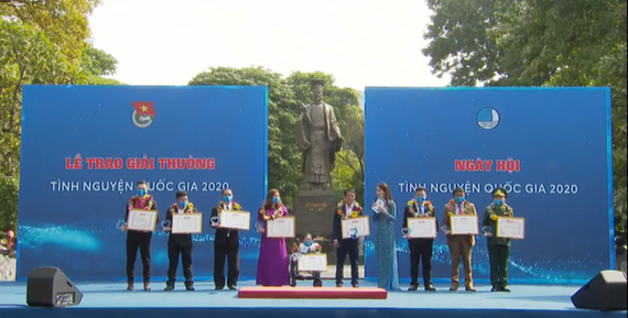 Trao Giải thưởng Tình nguyện Quốc gia 2020 cho 10 tập thể, 10 cá nhân Lễ trao giải thưởng Tình nguyện Quốc gia sáng 5-12