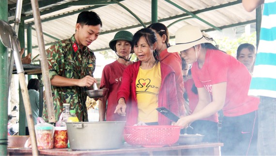 Nghĩa tình quân dân nơi thủy điện Rào Trăng 3