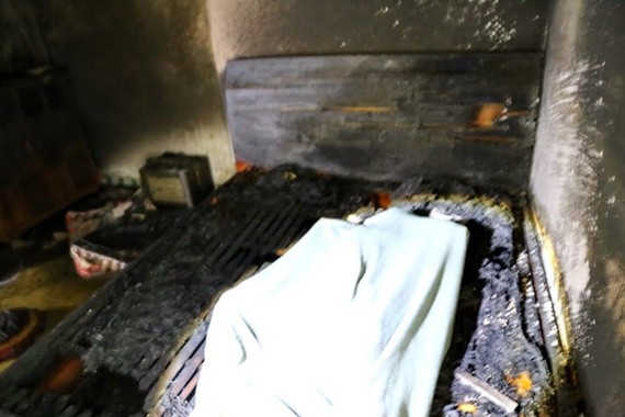 圖為火警熄滅後的臥室現場。（資料圖來源：德明）