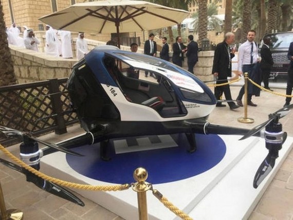 迪拜率先試行飛行計程車| 華文西貢解放日報
