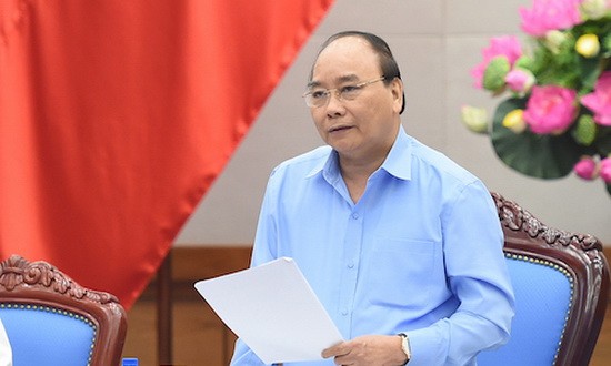 阮春福總理在會上發表指導意見。