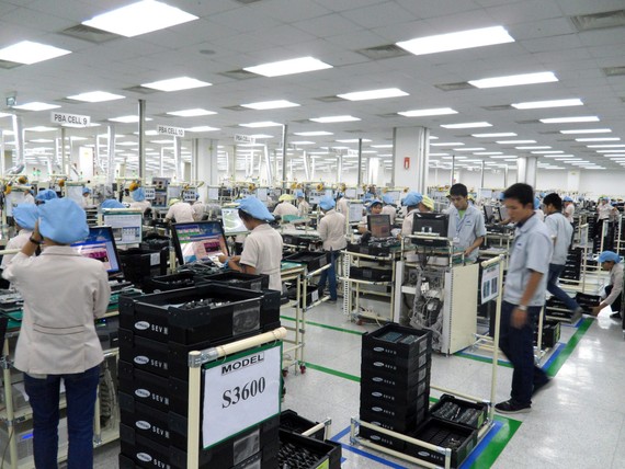 韓國是越南最大投資商。圖為越南三星電子廠生產車間。（圖源：互聯網）