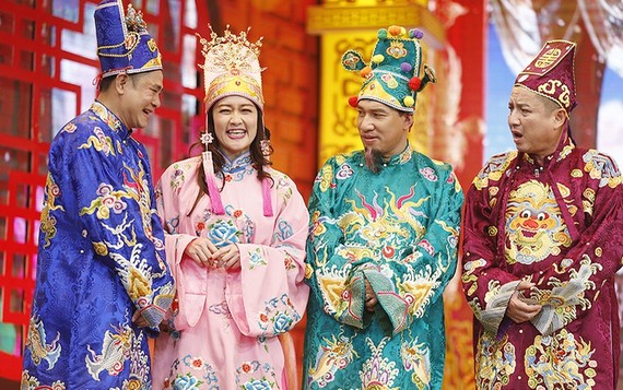 越南中央電視台的喜劇《灶君》是觀眾除夕夜一直期待的節目。
