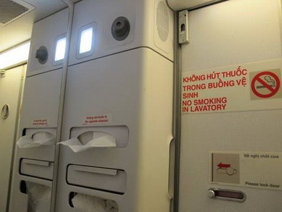 所有航班都禁止吸煙，但偶爾也有乘客違反此項規定。（示意圖源：互聯網）