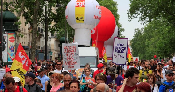 法國60多個政黨工會聯合發起“人民浪潮”示威。（圖源：路透社）