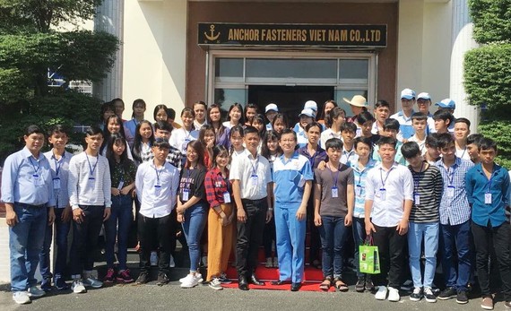 清平華文中心師生參訪安托公司。