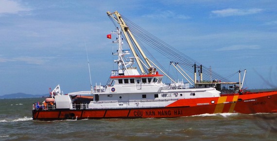 SAR413救護船緊急展開救援。