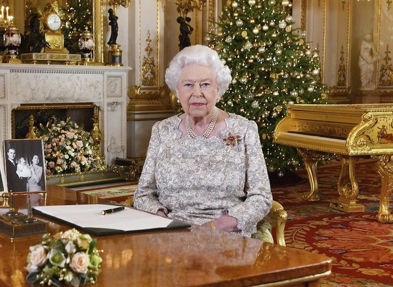 英女王伊麗莎白二世在今年的聖誕文告呼籲國民團結。（圖源：AP）