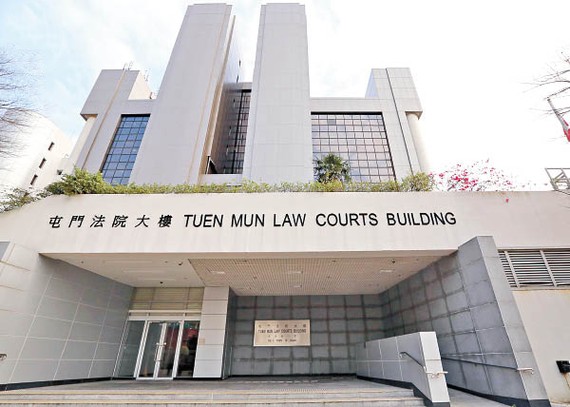 香港沙田和屯門兩區法院最近對犯下“非法工作”罪名的13名越籍勞工(包括9男4女)，作出15至20個月有期徒刑《判決》。圖為香港屯門法院大樓。（圖源：互聯網）