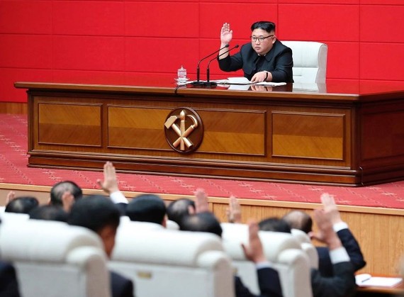 金正恩在最高人民會議上發表演說。（圖源：KCNA）