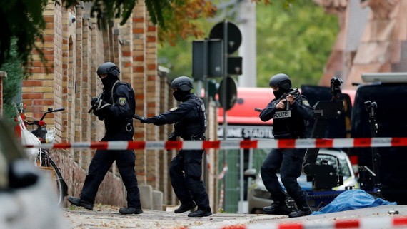 德國薩勒河畔的哈勒市發生槍擊案，造成兩人喪生。（圖源：路透社）
