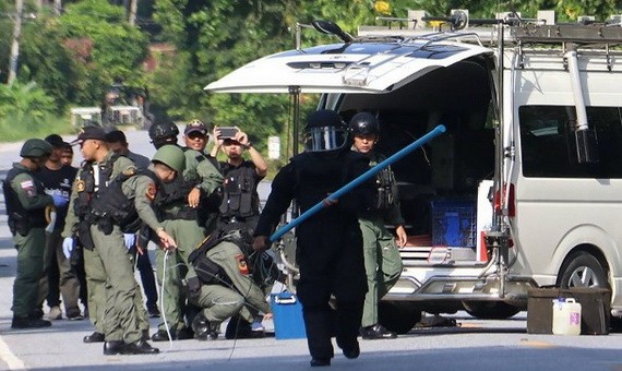 大批警方在現場戒備。（圖源：AFP）