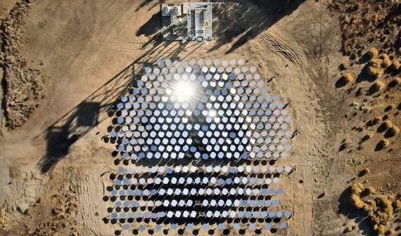 潔淨能源公司Heliogen近日發表重大研究，他們新創的太陽能科技能產生如同太陽表面四分之一溫度的高溫。（圖源：Heliogen Inc視頻截圖）