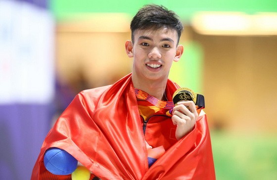 阮輝煌刷新東運會男子 400 米自由泳紀錄。（圖源：互聯網）