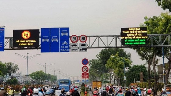 交通堵塞是導致空氣污染的起因之一。
