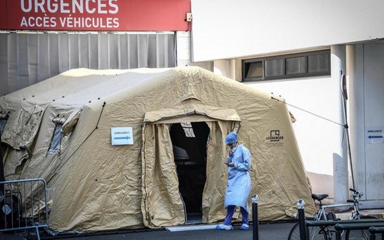 法國新冠病毒疫情嚴峻已經傷害到年輕人。（圖源：Getty Images）